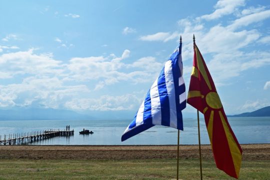 Οι επικίνδυνες ακροβασίες της εξωτερικής πολιτικής της Ν.Δ.