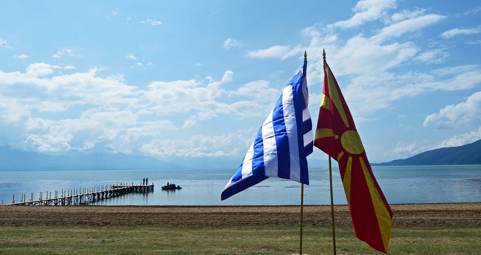 Οι επικίνδυνες ακροβασίες της εξωτερικής πολιτικής της Ν.Δ.