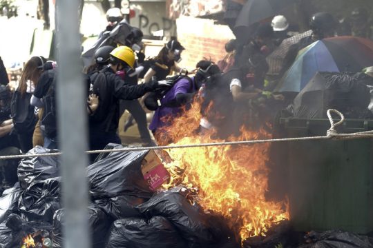 «Εδώ Πολυτεχνείο» … α λα Χονγκ Κονγκ