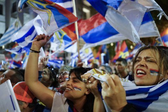Θρίλερ με τις προεδρικές εκλογές στην Ουρουγουάη