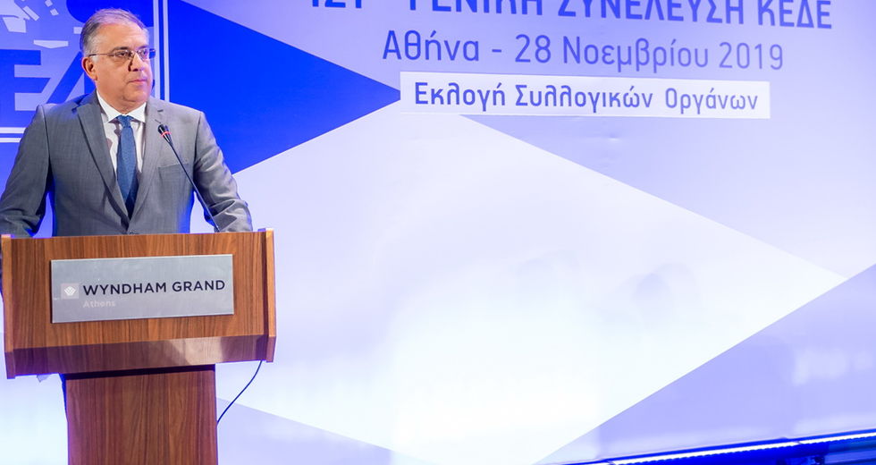 Περάστε απ’ το γραφείο του Τάκη Θεοδωρικάκου