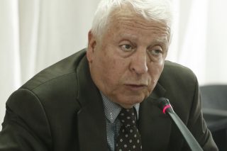 Δεξιός εμφύλιος για το προσφυγικό