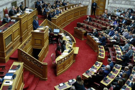 Αναθεώρηση φτωχή πλην τίμια