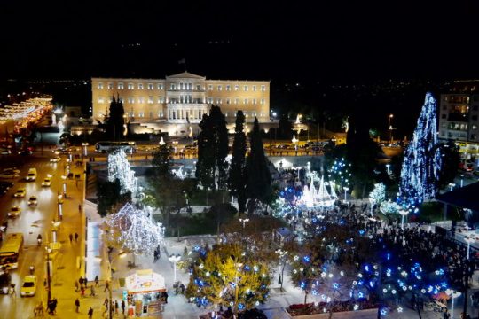 Κάθε λαμπάκι και χορηγός!