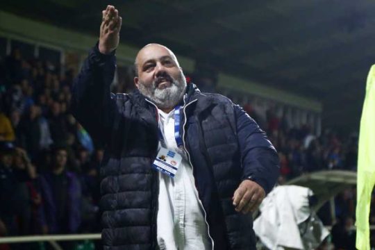 Μια απολογία και μια αναβολή
