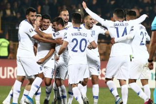 Να κλείσει με χαμόγελο