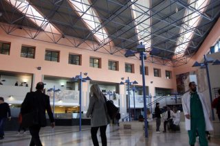 «Οχι εργολάβοι καθαριότητας στο Αττικόν»