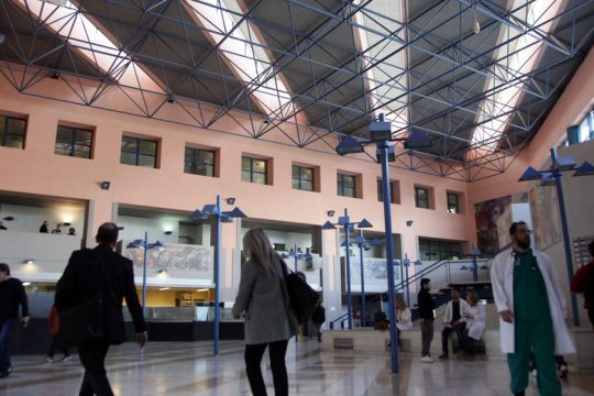 «Οχι εργολάβοι καθαριότητας στο Αττικόν»