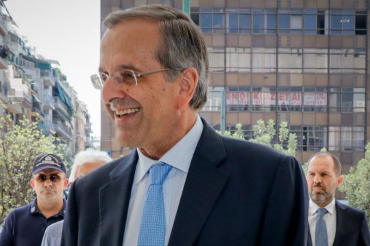 «Αμφιβολίες το μυαλό μου βασανίζουνε πολλές»*