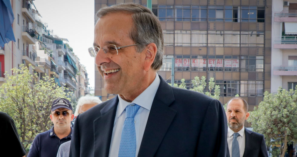 «Αμφιβολίες το μυαλό μου βασανίζουνε πολλές»*