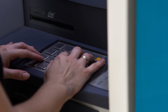 Ποιες αλλαγές στις προμήθειες ανακοίνωσαν οι τράπεζες