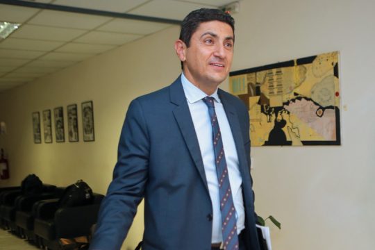 Αντιδράσεις για τις θητείες