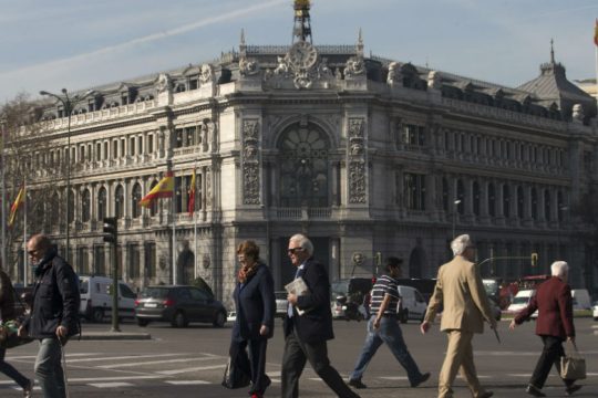 Στα 62,725 δισ. ευρώ ανέβηκε το κόστος διάσωσης των ισπανικών τραπεζών