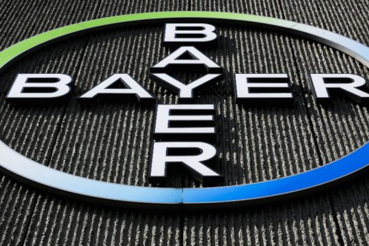 «Δουλειές» του Θάνου Δημάδη με τη Bayer, αποκαλύπτει η Guardian