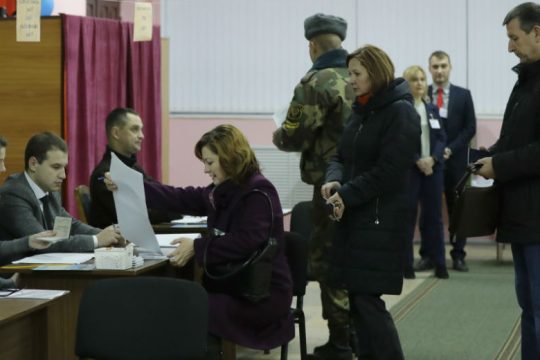Βουλευτικές εκλογές βαρόμετρο για τον Λουκασένκο στη Λευκορωσία