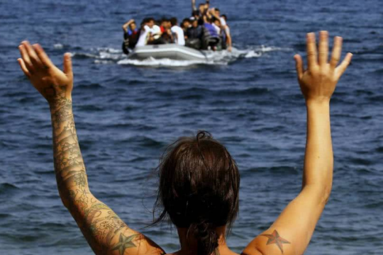 Πρόσφυγες από τη Σάμο καλωσορίζει ο «Πειραιάς για Όλους» του Ν. Μπελαβίλα
