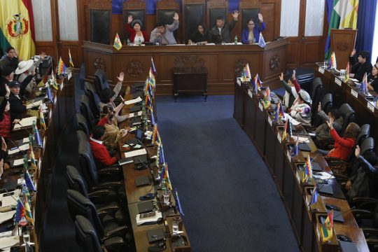 Προς νέες εκλογές η Βολιβία με αποκλεισμό του Μοράλες