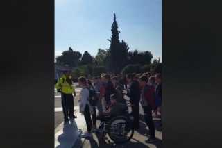 Δάσκαλος ή λοχαγός; Ένα παράδειγμα προς αποφυγή
