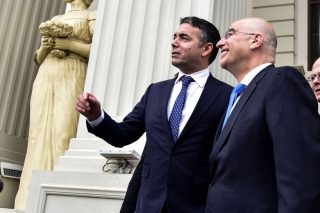 Δένδιας υπέρ της ευρω-προοπτικής των Δυτικών Βαλκανίων