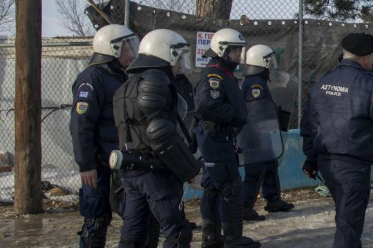 Τέσσερις τραυματίες σε συμπλοκή προσφύγων στα Διαβατά