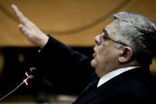 Ο Αρχηγός «κάρφωσε» τους πάντες και «καρφώθηκε»