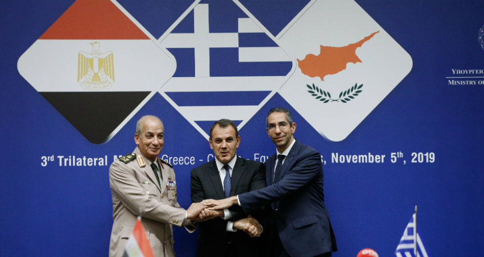Διπλωματική και στρατιωτική συνεργασία