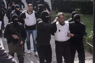 Προφυλακιστέοι οι κατηγορούμενοι για την «Επαναστατική Αυτοάμυνα»
