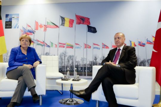 Spiegel: Κυρώσεις στην Άγκυρα για τις γεωτρήσεις στην κυπριακή ΑΟΖ
