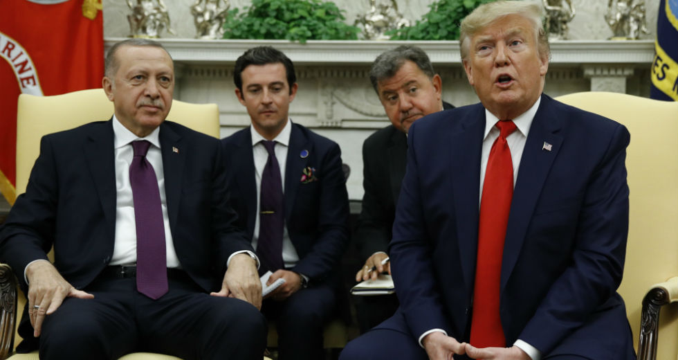 «Εναλλακτικές» για τα F-35 συζητούν Τραμπ και Ερντογάν