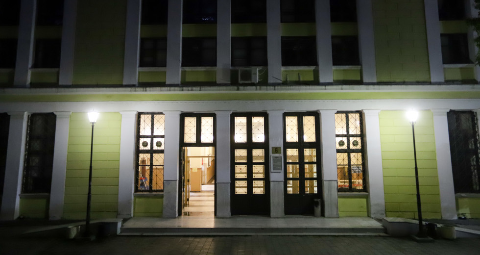 Μην περνάς έξω από την ΑΣΟΕΕ…