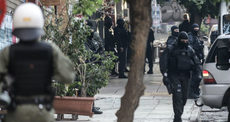 Δεύτερη ημέρα στα Εξάρχεια η αστυνομία