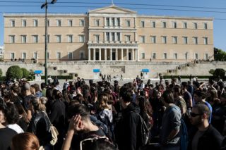 «Να τους θυμίσουμε τον Νοέμβρη της εξέγερσης»