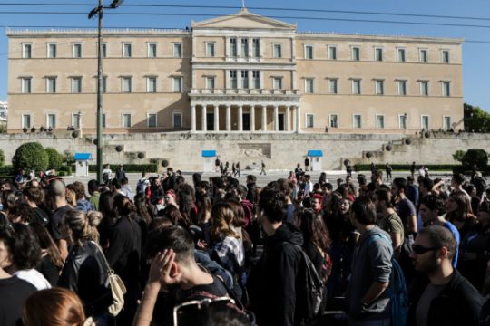 «Να τους θυμίσουμε τον Νοέμβρη της εξέγερσης»
