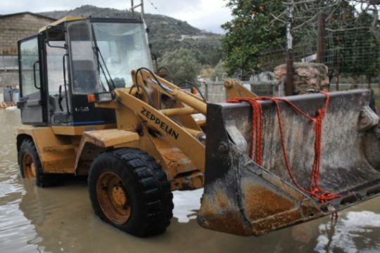 «Πνίγηκε» η Θάσος, εκκενώθηκαν σπίτια