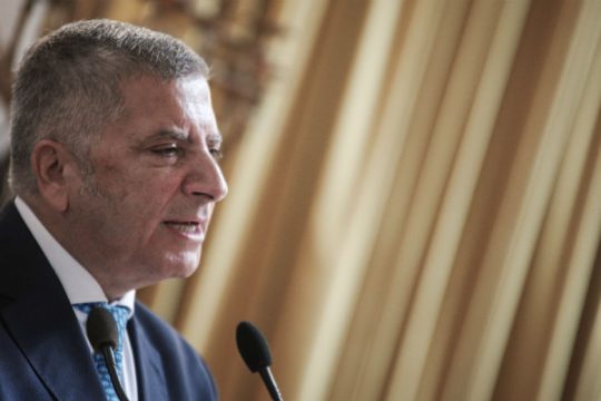Ενας Πατούλης στον… αέρα