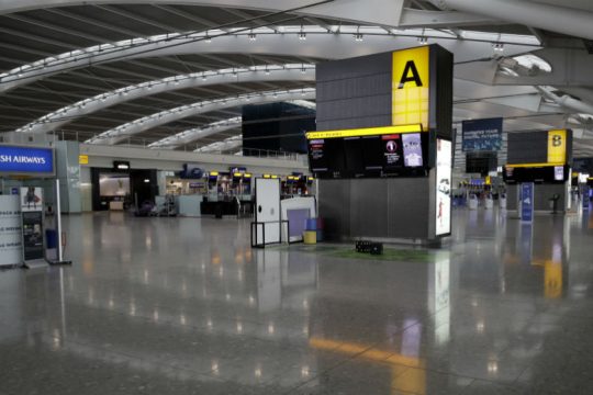 Σύλληψη 26χρονου στο Χίθροου για τρομοκρατία