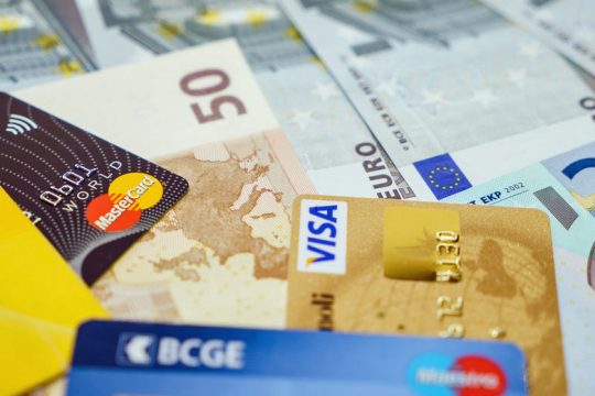 Φορολογική αδικία στις e-δαπάνες