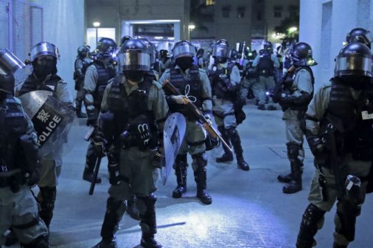 Νέες διαδηλώσεις στο Χονγκ Κονγκ μετά τις συλλήψεις βουλευτών