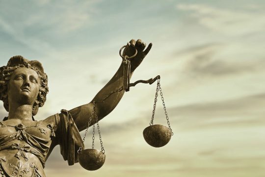 Οι δικαστικοί λειτουργοί υπερασπίζονται το Ταμείο (ΤΑΧΔΙΚ) των φυλακών και των δικαστηρίων