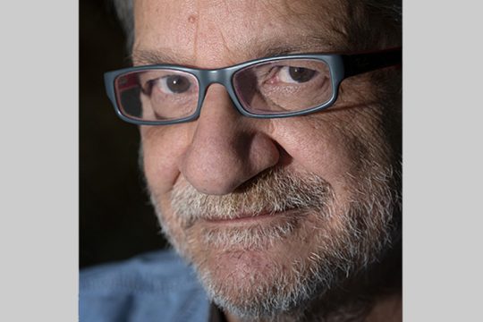 Μυθιστόρημα ενηλικίωσης και συλλογικής αυτογνωσίας