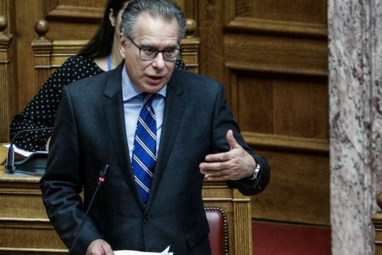 Και ο Κουμουτσάκος αδειάζει Κυρανάκη για το μπάρμπεκιου