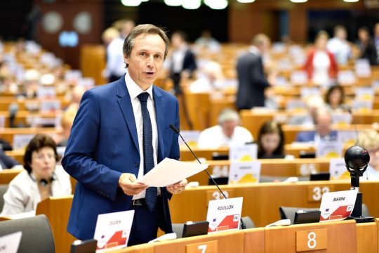 Κριστόφ Ρουιγιόν: «Η σοσιαλδημοκρατία εξαρτάται από τη συνεργασία των προοδευτικών δυνάμεων»