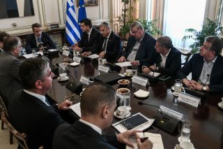 Στο τραπέζι, προσφυγικό  και απορρόφηση ΕΣΠΑ