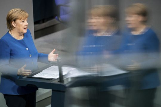 Στήριξη σε Αλβανία και Βόρεια Μακεδονία από Μέρκελ και Φον ντερ Λάιεν