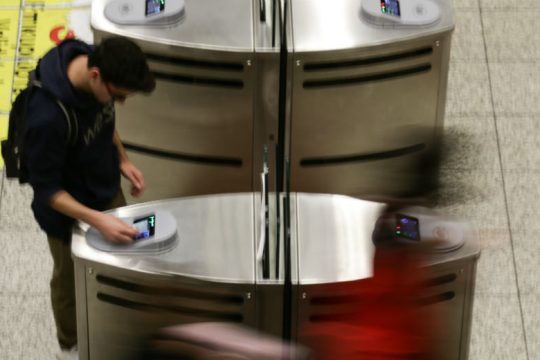 «Παράθυρο» για μείωση 20 λεπτών στο εισιτήριο