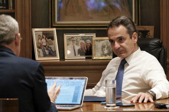 Σε επιμερισμό των βαρών για το προσφυγικό επιμένει ο Μητσοτάκης