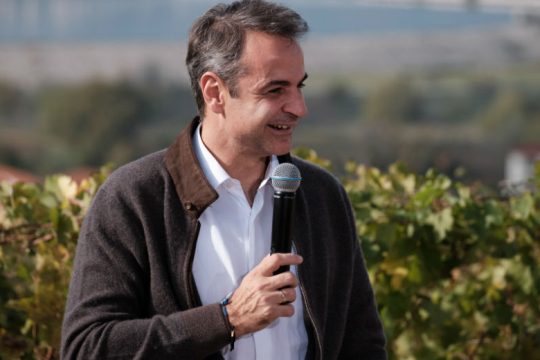 Διαβεβαιώσεις Μητσοτάκη στους παραγωγούς της Ημαθίας