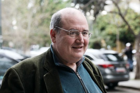 Φίλης κατά Μιχαηλίδου: Να γιατί δεν κερδίζει ο Άσαντ τόσα χρόνια τον πόλεμο