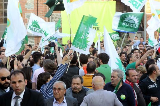 ΠΑΣΟΚ: ένα συνέδριο, δύο απόψεις