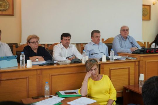 Στ. Αρναουτάκης: Παρόμοια με την Thomas Cook η ζημιά από τον δάκο